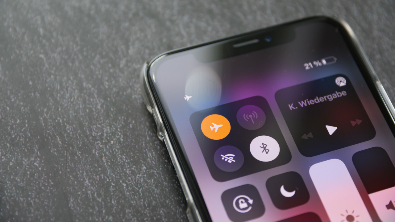Telefonunuz iyi çekmiyor mu? Uçak Modu hilesini deneyin!