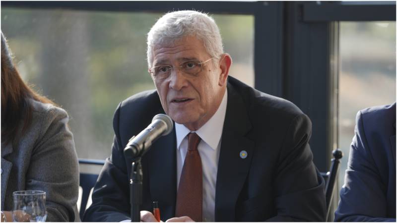 Dervişoğlu: Cumhurbaşkanı geçmiş olsun dileklerini iletti, kimse  birinin elini sıktım diye fikirlerimin  değişeceğine inanmasın