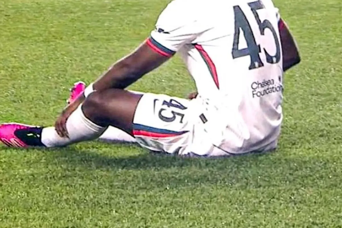 Bonservisine bir oda dolusu para verilen futbolcunun kabusu bitmiyor