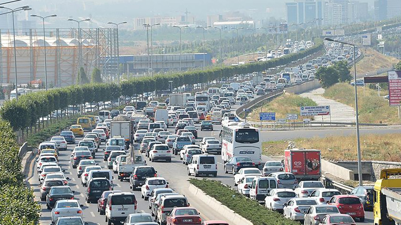İstanbul’da akşam saatlerinde trafik yoğunluğu yüzde 74’e çıktı