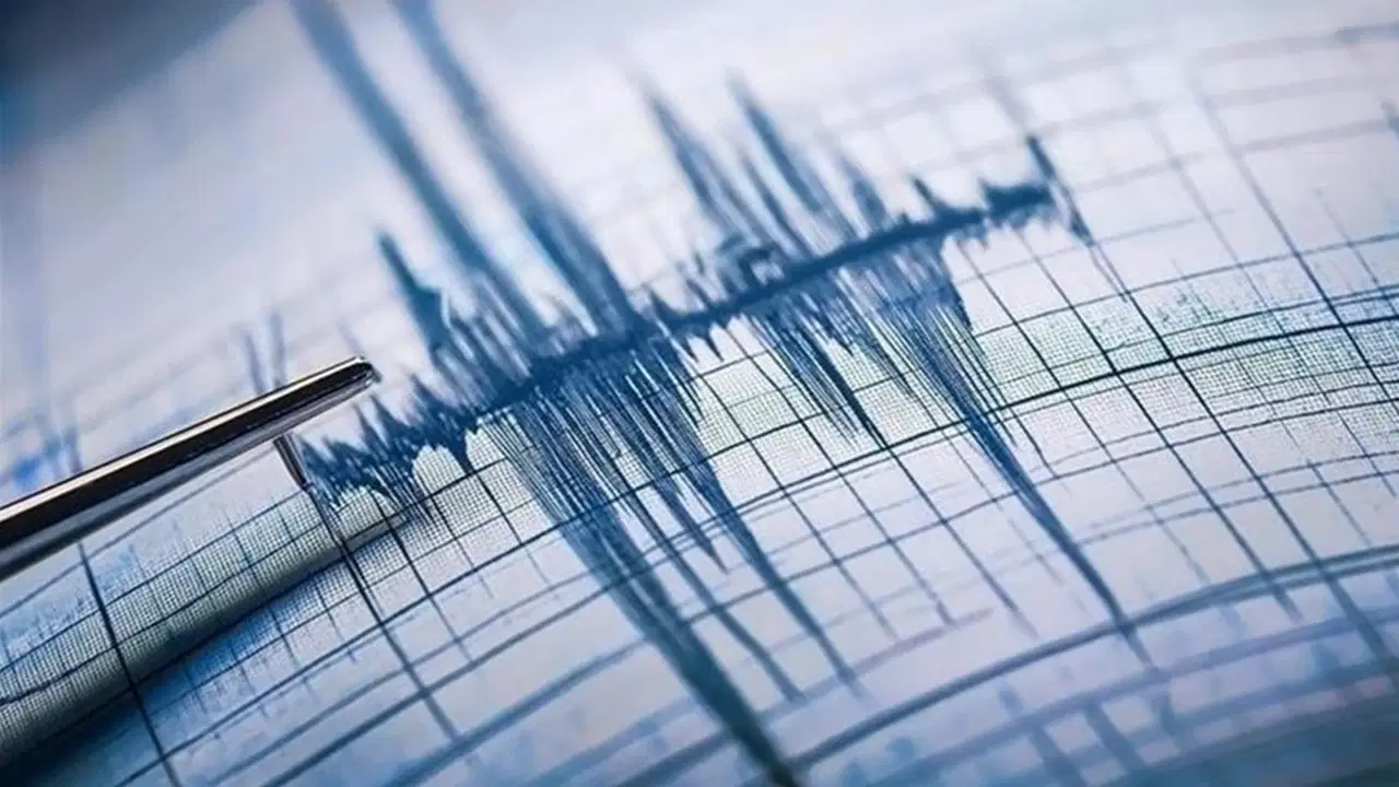 Son dakika depremler! İstanbul’da deprem mi oldu? 17 Kasım 2025 nerede, ne zaman deprem oldu?