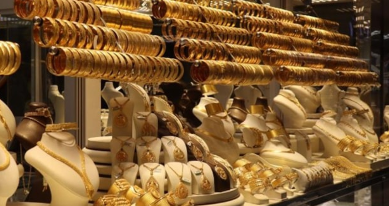 801 bin TL değerindeki kolyeyi yuttu