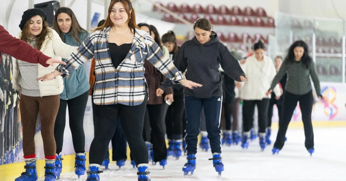 Büyükşehir Kültürpark ve Bostanlı’da buz pisti kuruyor
