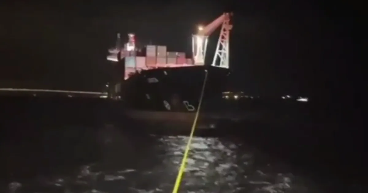 Çanakkale Boğazı’nda arızalanan kargo gemisi kurtarıldı