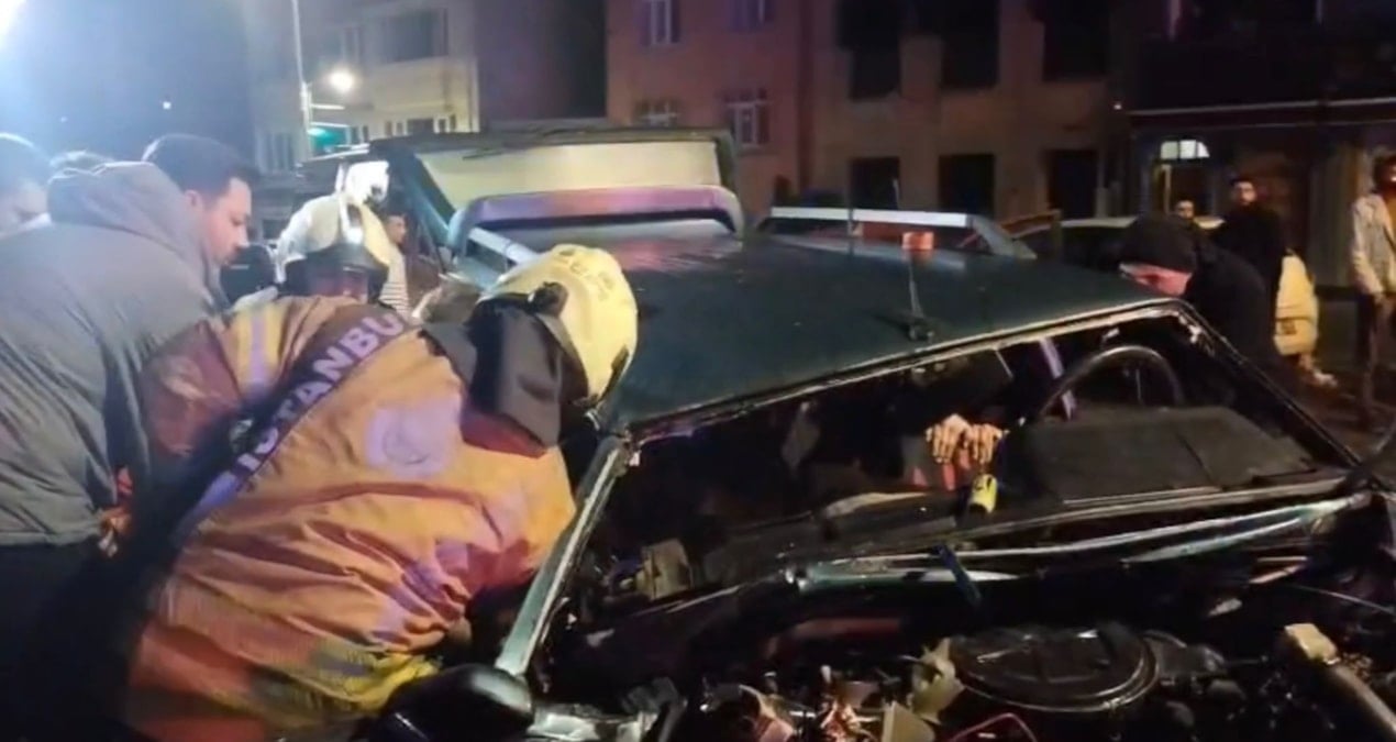 Hatalı sollamada 3 yaralı