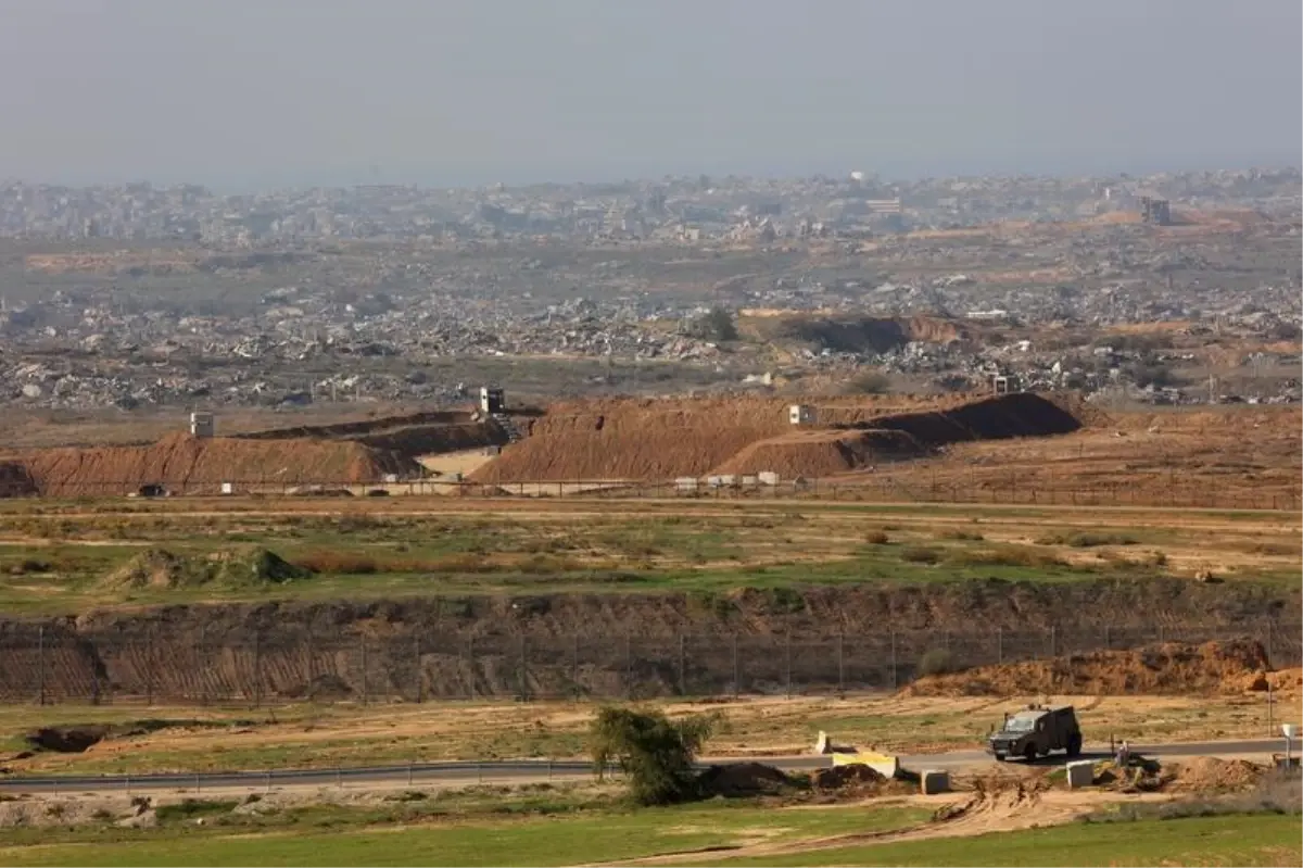 İsrail, Suriye’nin Güneyine Saldırdı