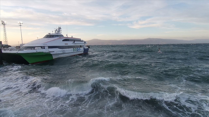 Marmara’da fırtına. İstanbul seferleri iptal edildi