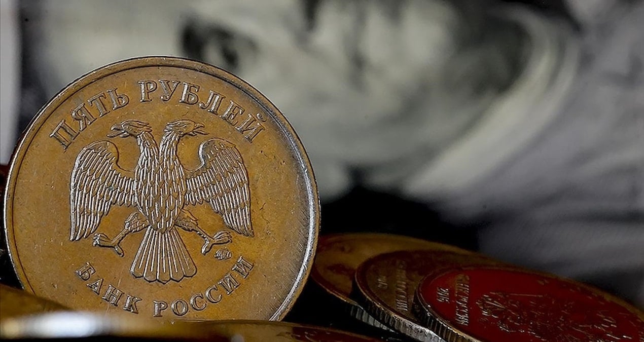 Rusya, ‘dost ülke’ vatandaşlarına para transferi kısıtlamasını kaldırıyor