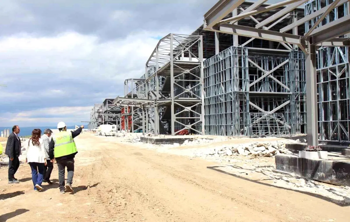 Zekbekci’den ‘Denizli Büyükşehir hastaneye su vermiyor’ çıkışı